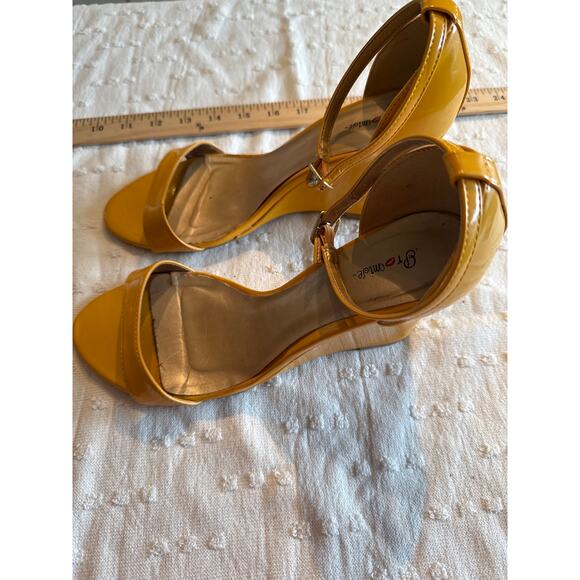 Promise Mustard Wedges - Picture 2 of 6